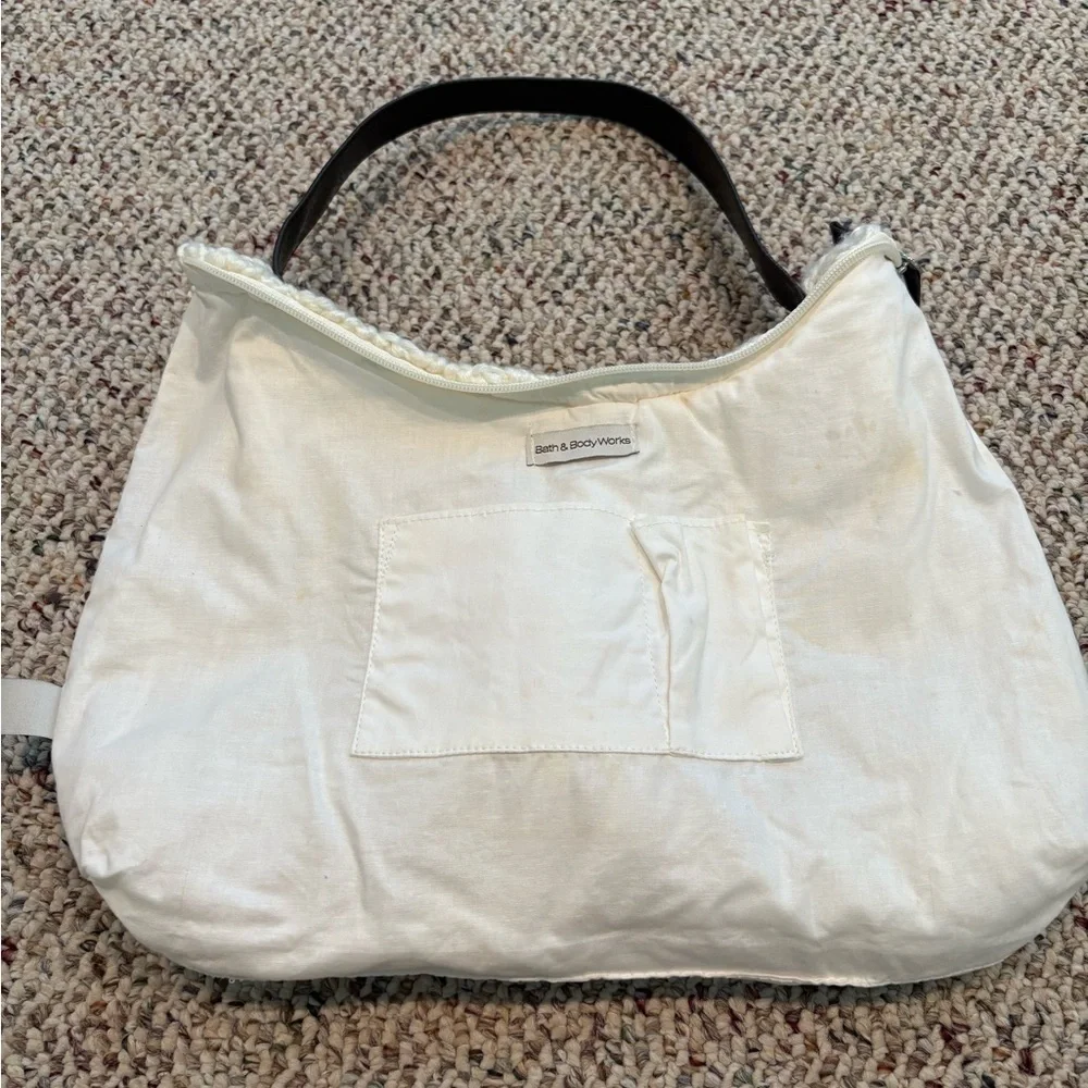 Cozy Knit Shoulder Bag in Cream With Pom Poms